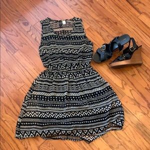 H&M Aztec-like print dress size 4
